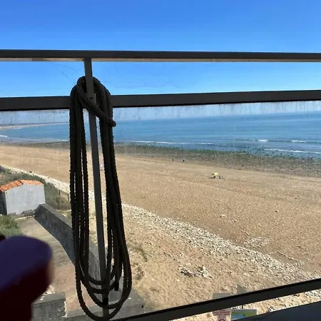 Appartement Sur La Avec Parking Privé à - Fr-1-336-127